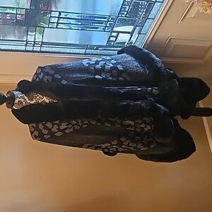 KATHY IRELAND Fashion 360 Safari Skies Faux Fur Trim Cape - NEW